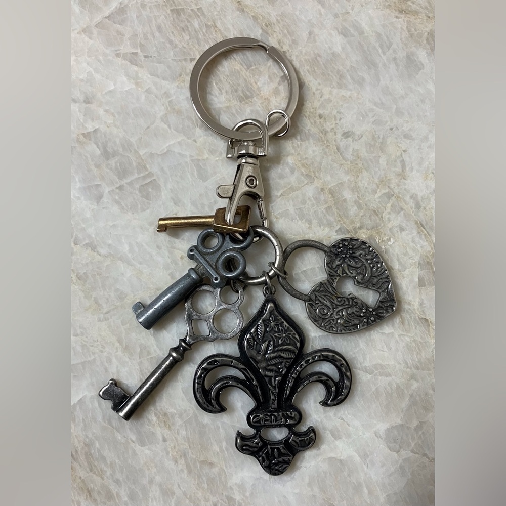 Fleur De Lis Lock and Keys Key Chain